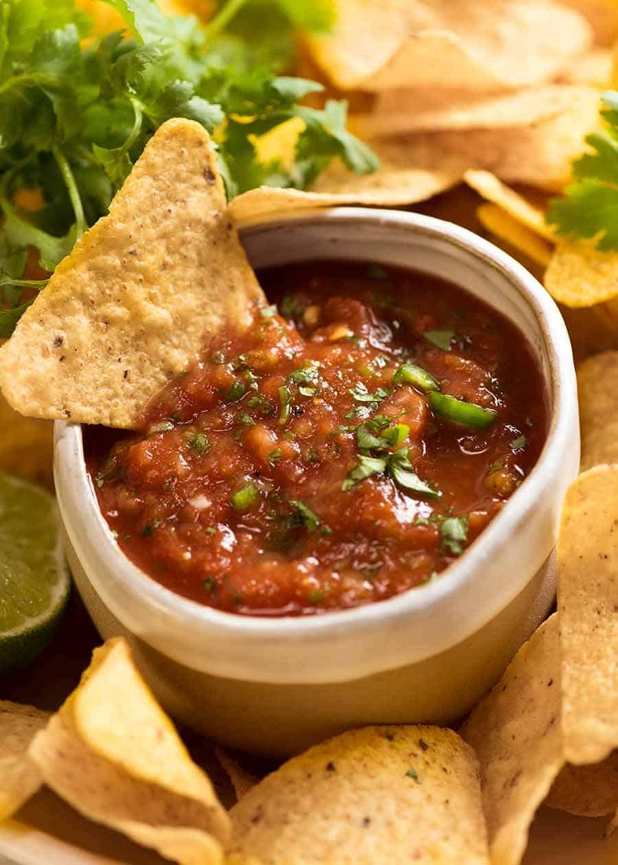 Easy Homemade Salsa: Restaurant Flavor with Canned Chilies